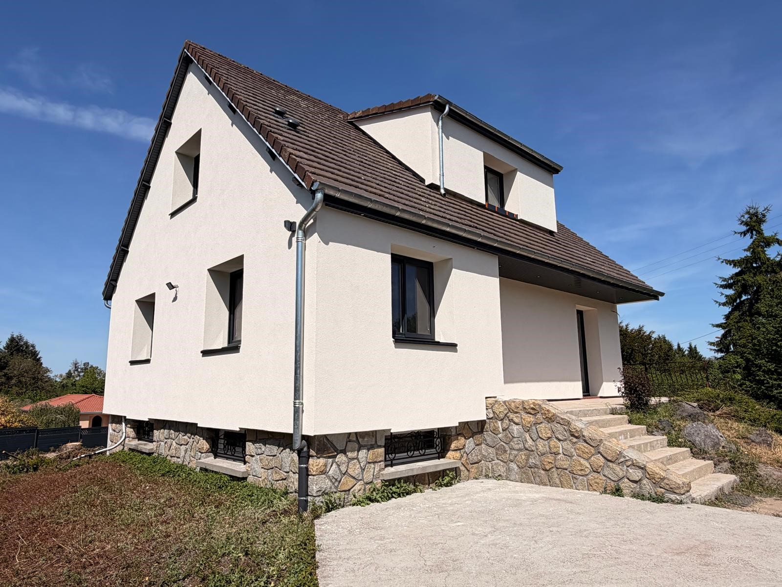 Travaux d'isolation thermique par l'extérieur réalisés par Dôme Auvergne Énergie